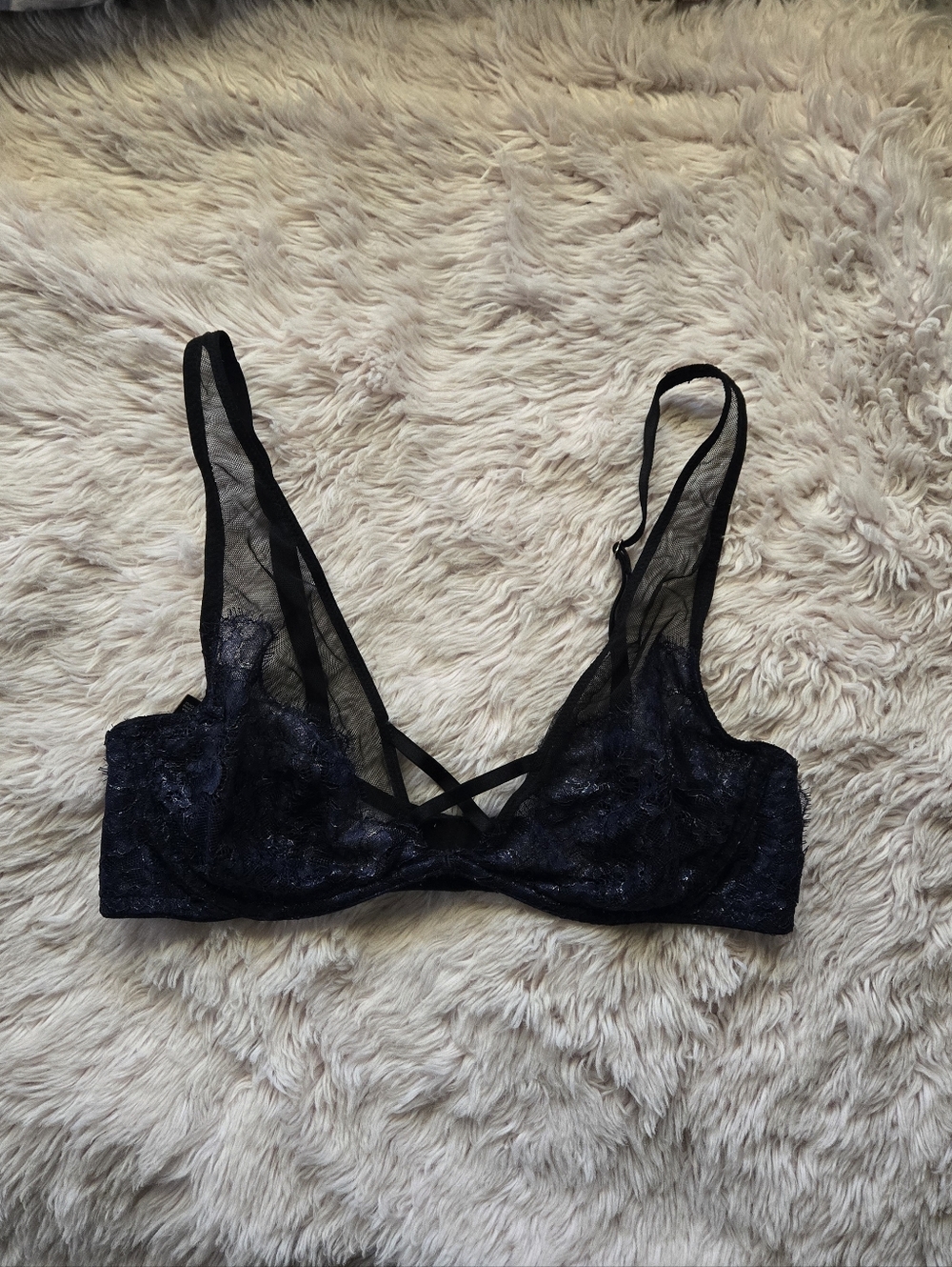Victoria's Secret Black Lace Off-Shoulder Bandeau Bralette